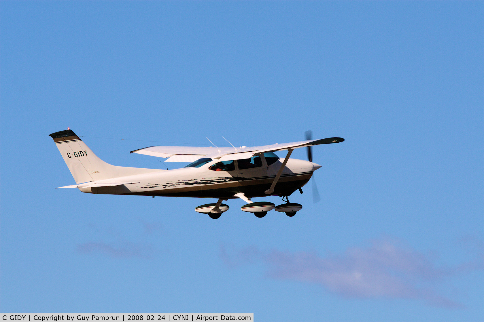C-GIDY, 1973 Cessna 182P Skylane C/N 18261845, Take-off
