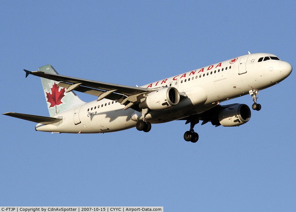 C-FTJP, 1991 Airbus A320-211 C/N 233, On final for Rwy 16