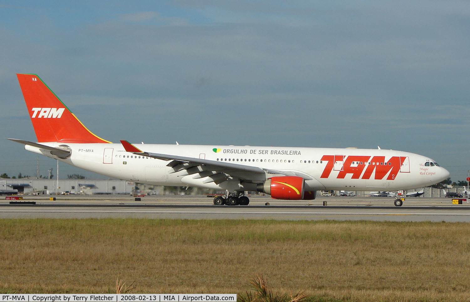 PT-MVA, 1998 Airbus A330-223 C/N 232, TAM A330 arrives Miami in perfect weather conditions