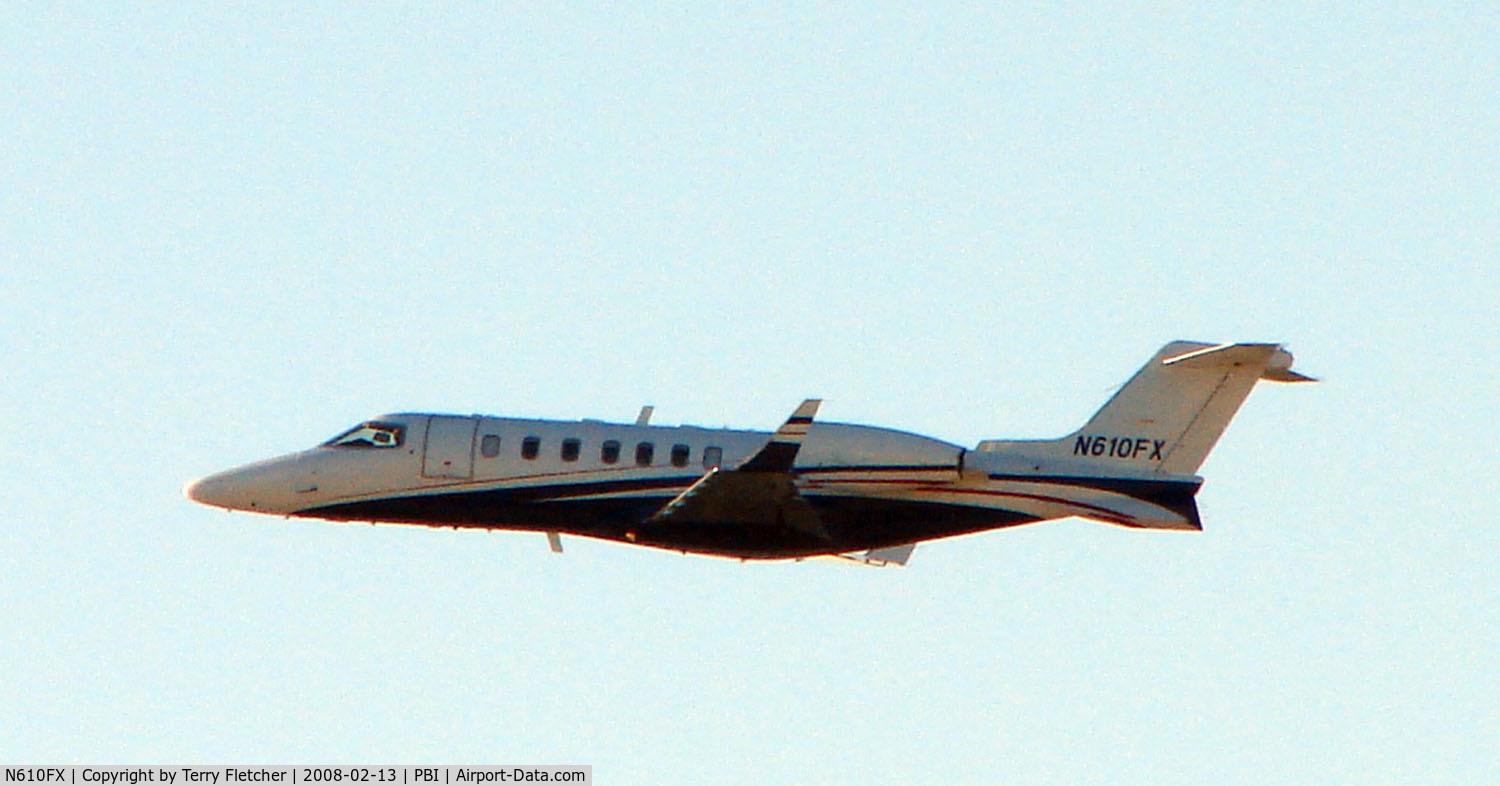 N610FX, 2005 Learjet 45 C/N 45-2027, Learjet 45 climbs out of West Palm Beach