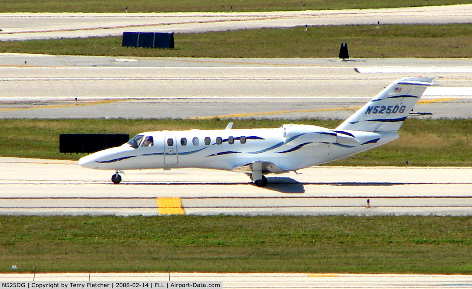 N525DG, 2005 Cessna 525B CitationJet CJ3 C/N 525B0039, Cessna 525B arrives at FLL during Miami Boat Show week