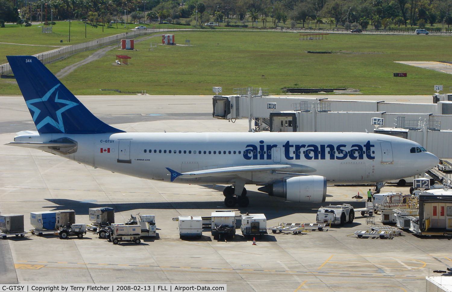 C-GTSY, 1988 Airbus A310-304 C/N 447, Air Transat A310 brings more 'Snowbirds' to Ft.Lauderdale Int