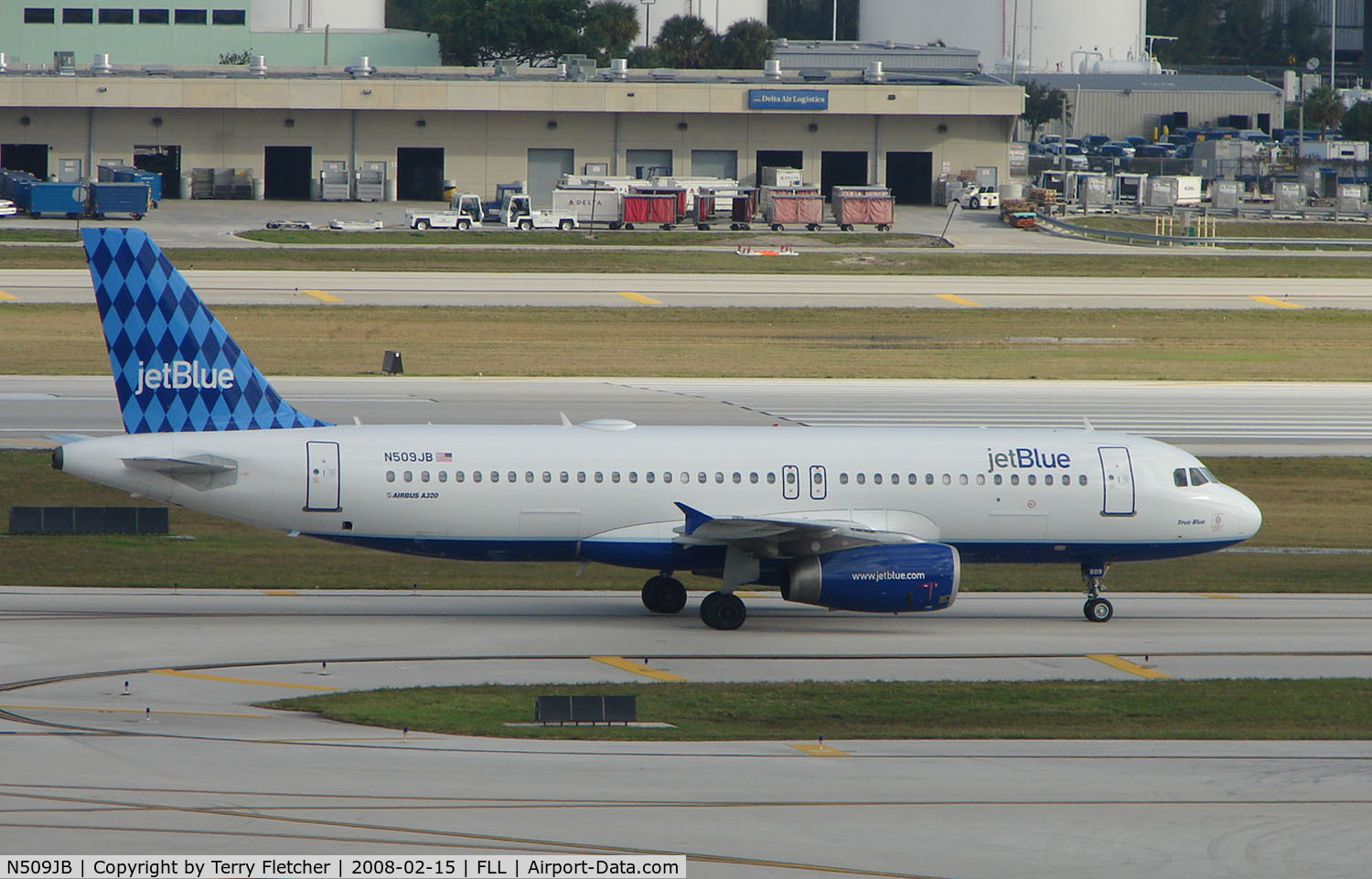 N509JB, 2000 Airbus A320-232 C/N 1270, Jetblue A320 taxies in at Ft. Lauderdale Int