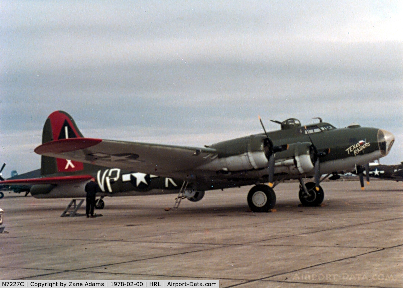 N7227C, 1944 Boeing B-17G Fortress C/N 32513, Texas Raiders at Harlingen
