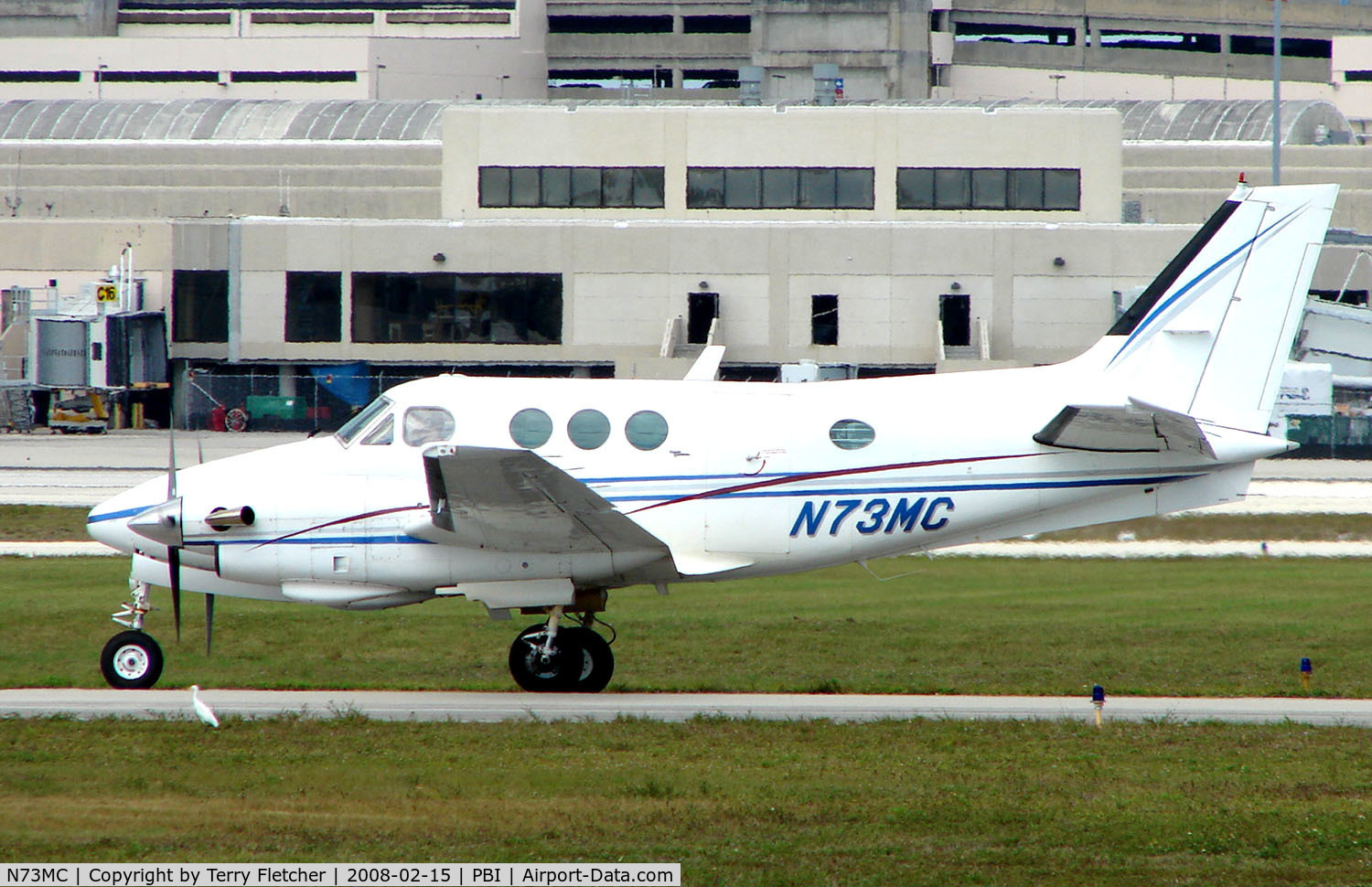 N73MC, 1973 Beech C90 King Air C/N LJ-600, The business aircraft traffic at West Palm Beach on the Friday before President's Day always provides the aviation enthusiast / photographer with a treat