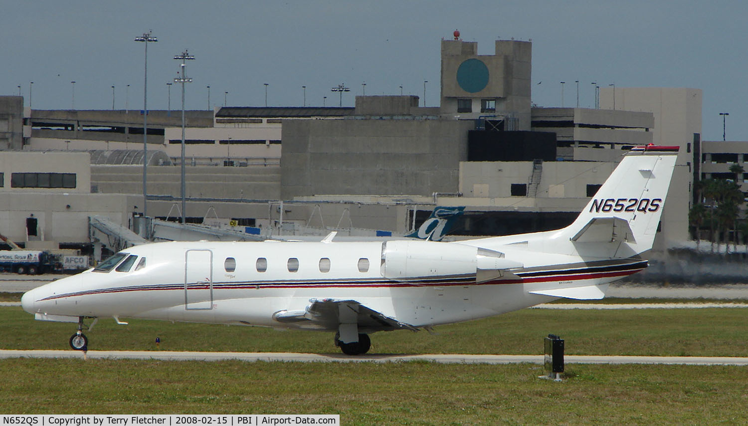 N652QS, 2001 Cessna 560XL Citation Excel C/N 560-5152, The business aircraft traffic at West Palm Beach on the Friday before President's Day always provides the aviation enthusiast / photographer with a treat