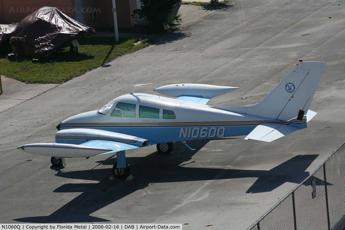 N1060Q, 1963 Cessna 310H C/N 310H0060, C310H owned by Embry Riddle