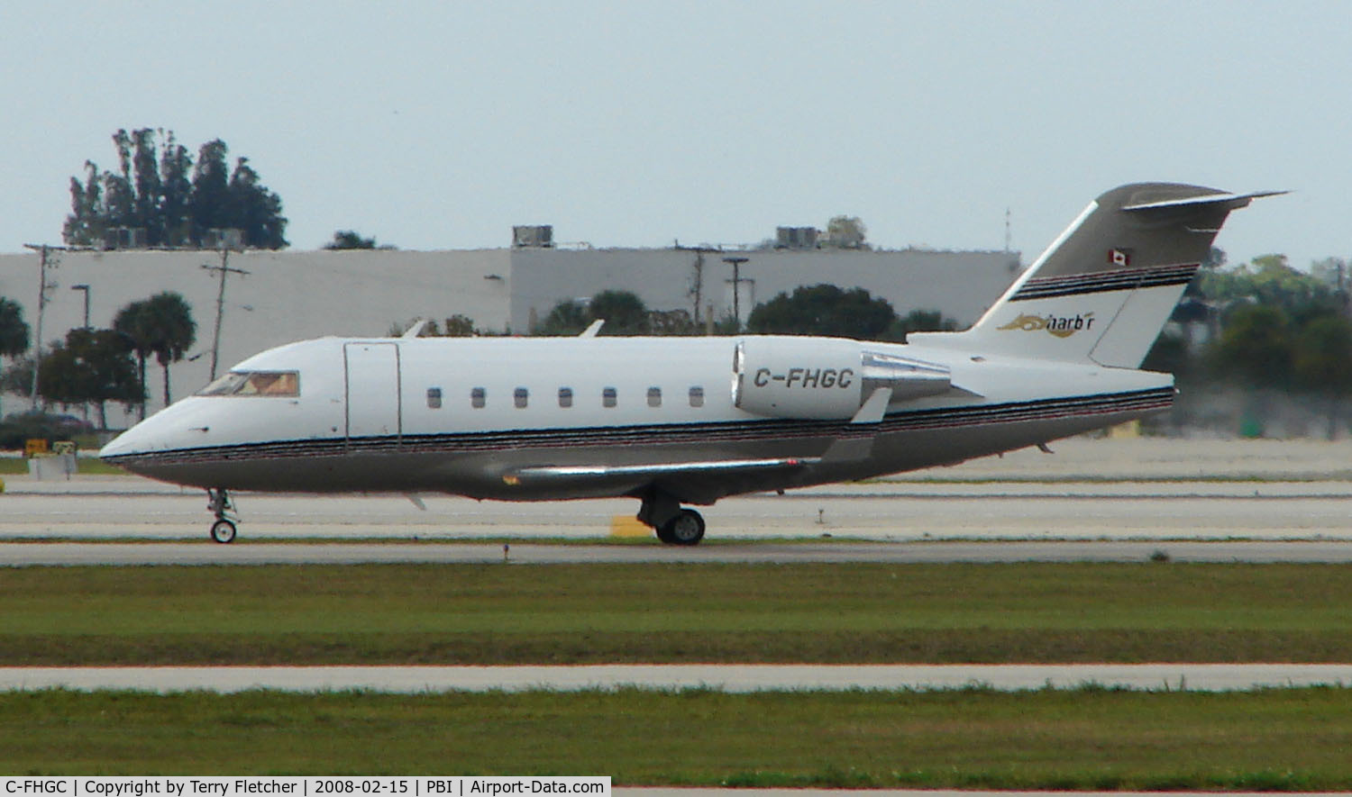 C-FHGC, Canadair Challenger 604 (CL-600-2B16) C/N 5453, The business aircraft traffic at West Palm Beach on the Friday before President's Day always provides the aviation enthusiast / photographer with a treat