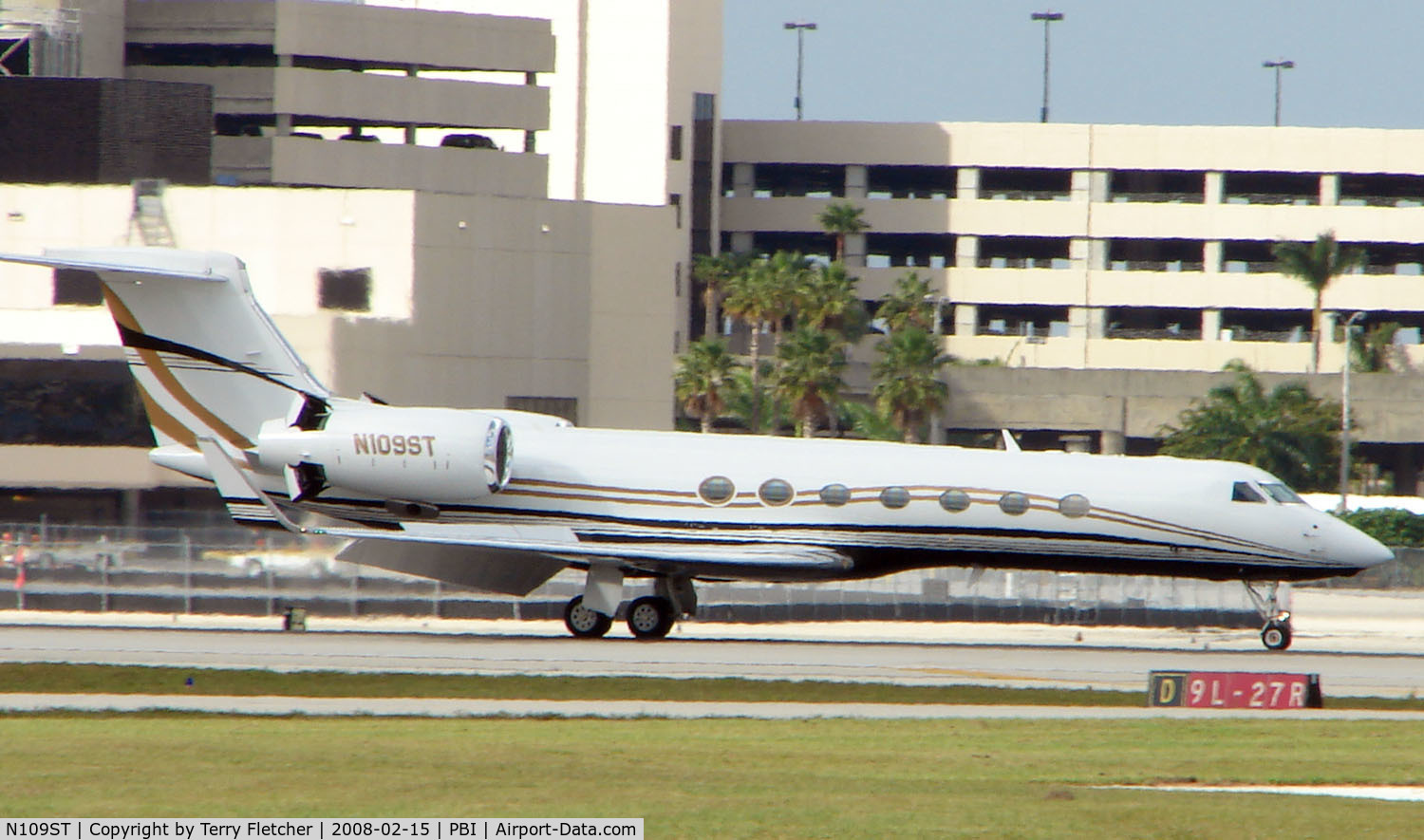 N109ST, 2004 Gulfstream Aerospace GV-SP (G550) C/N 5049, The business aircraft traffic at West Palm Beach on the Friday before President's Day always provides the aviation enthusiast / photographer with a treat
