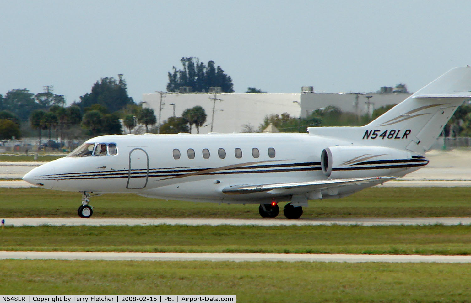 N548LR, 1995 Raytheon Corporate Jets Inc Hawker 1000 C/N 259048, The business aircraft traffic at West Palm Beach on the Friday before President's Day always provides the aviation enthusiast / photographer with a treat