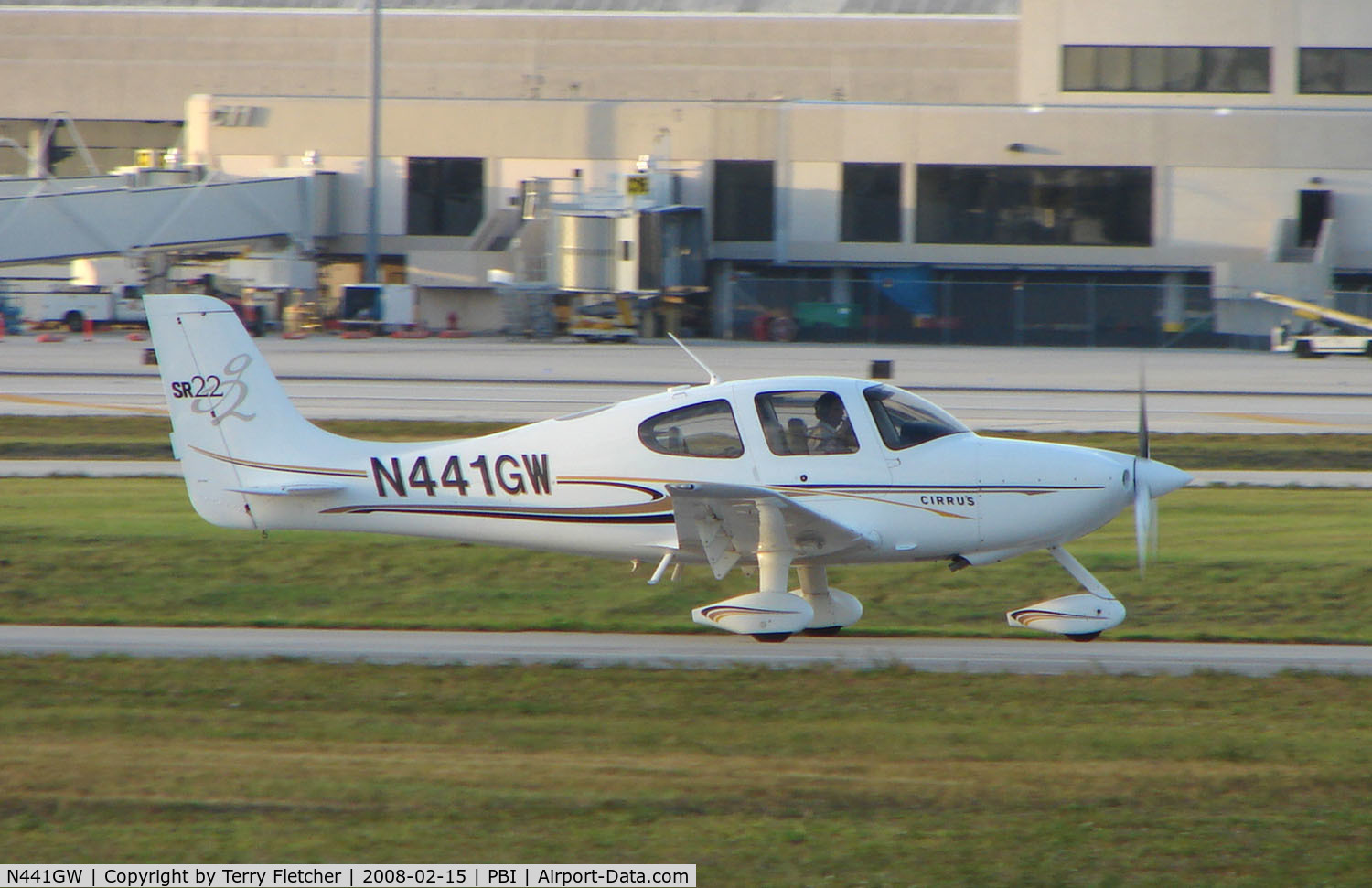 N441GW, 2004 Cirrus SR22 G2 C/N 1060, Cirrus SR22 at West Palm Beach