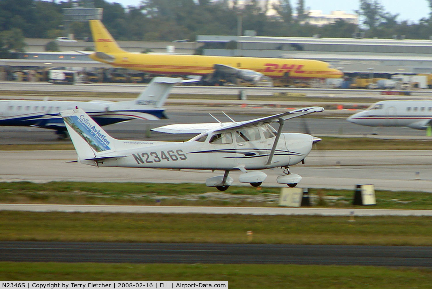N2346S, 2005 Cessna 172S C/N 172S9999, Cessna 172S lands on the GA runway at FLL