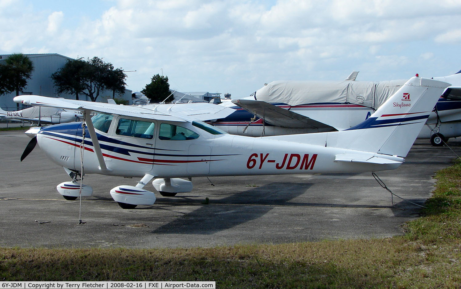 6Y-JDM, 1977 Cessna 182Q Skylane C/N 18265691, Jamaican Registered Cessna 182Q at FXE in Feb 2008