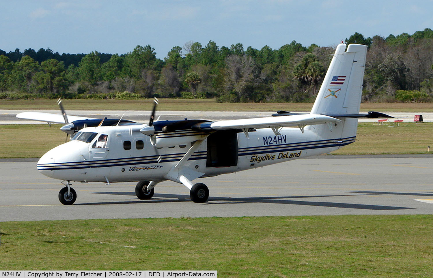 N24HV, 1968 De Havilland Canada DHC-6-100 Twin Otter C/N 109, This Twin Otter is used as a Skydiving platform at Deland , Florida