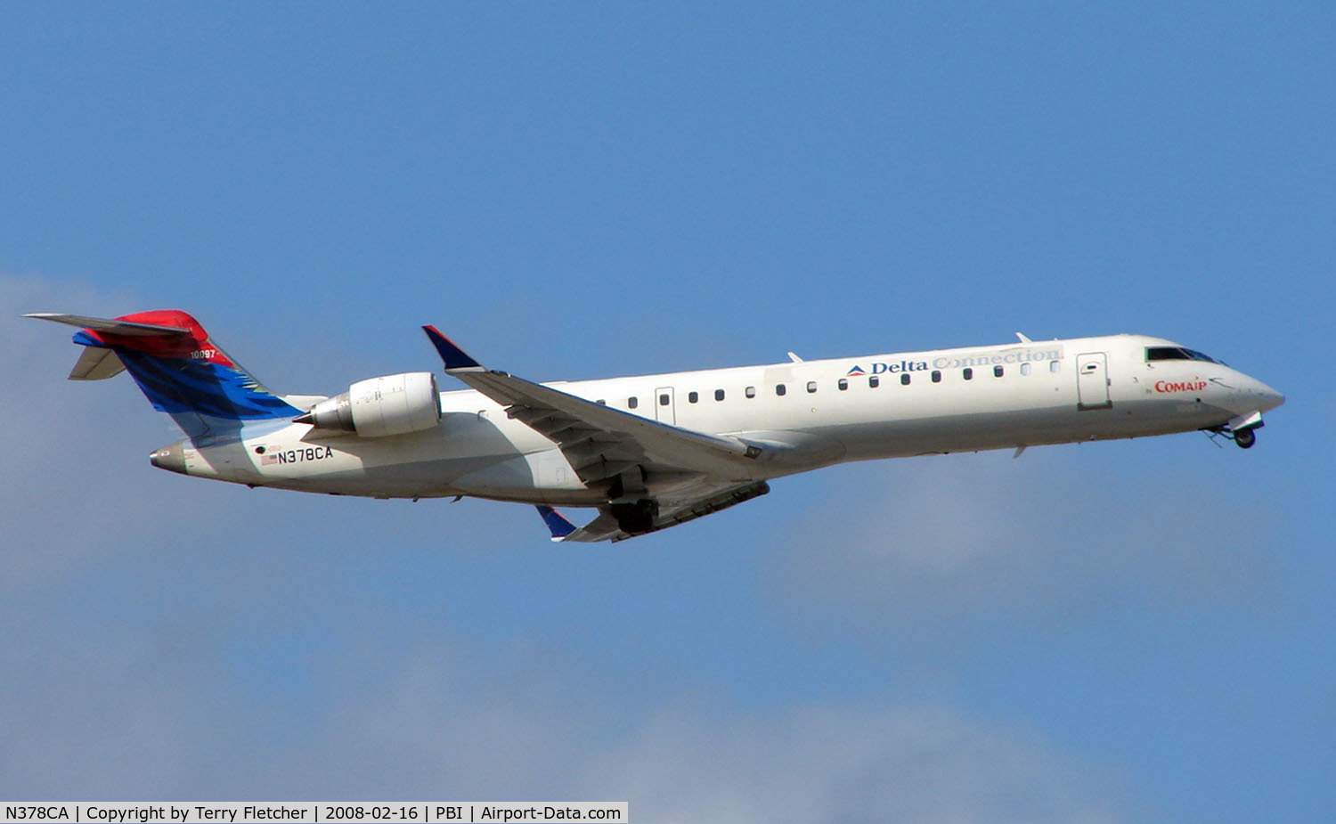 N378CA, 2003 Bombardier CRJ-701 (CL-600-2C10) Regional Jet C/N 10097, Comair CRJ climbs out of West Palm Beach