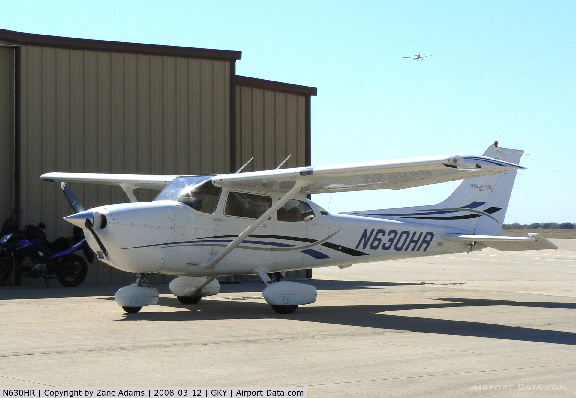 N630HR, 2006 Cessna 172S C/N 172S10205, At Arlington Municipal