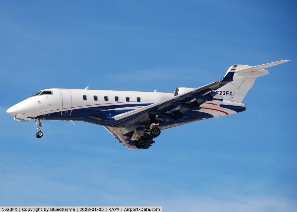 N523FX, 2005 Bombardier Challenger 300 (BD-100-1A10) C/N 20074, Approach to 17L.