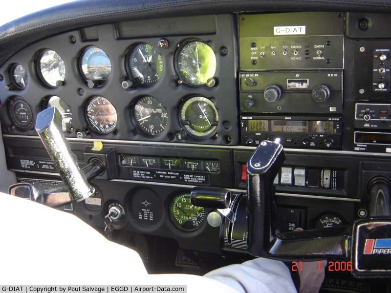 G-DIAT, 1974 Piper PA-28-140 Cherokee Cruiser C/N 28-7425322, inside the cockpit