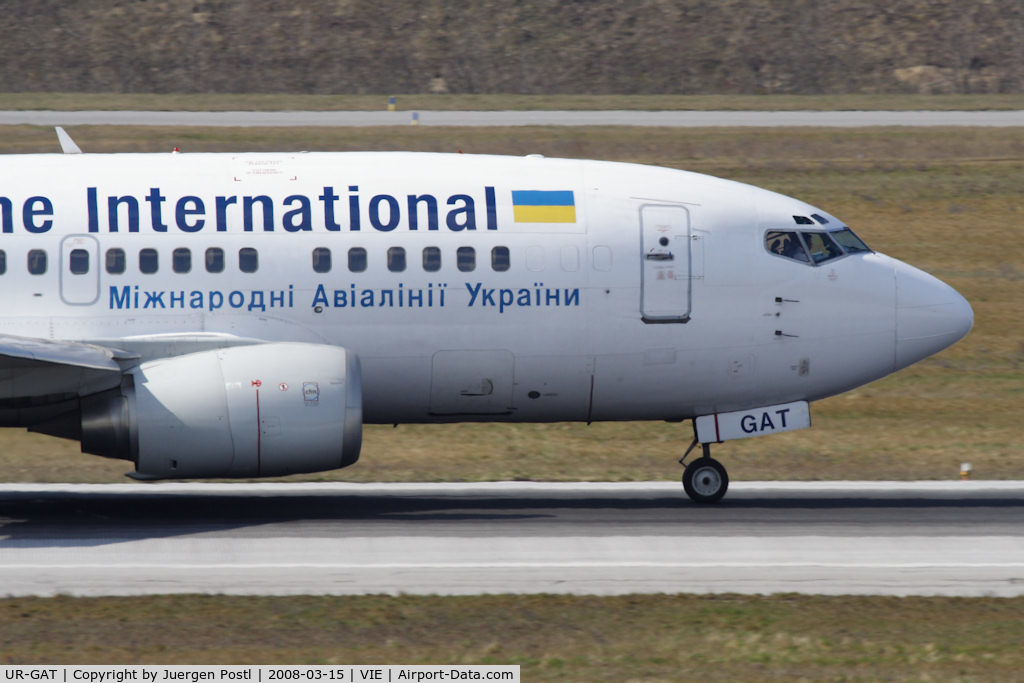 UR-GAT, 1993 Boeing 737-528 C/N 25237, Boeing 737-528