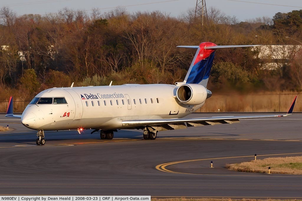 N980EV, 2003 Bombardier CRJ-200ER (CL-600-2B19) C/N 7759, Delta Connection (by Atlantic Southeast Airlines) N980EV (FLT ASQ177) exitting RWY 5 at Taxiway 
