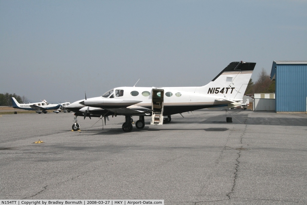 N154TT, Cessna 414 Chancellor C/N 414-0950, A great day to take pictures.