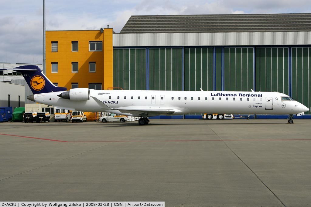 D-ACKJ, 2006 Bombardier CRJ-900LR (CL-600-2D24) C/N 15089, visitor