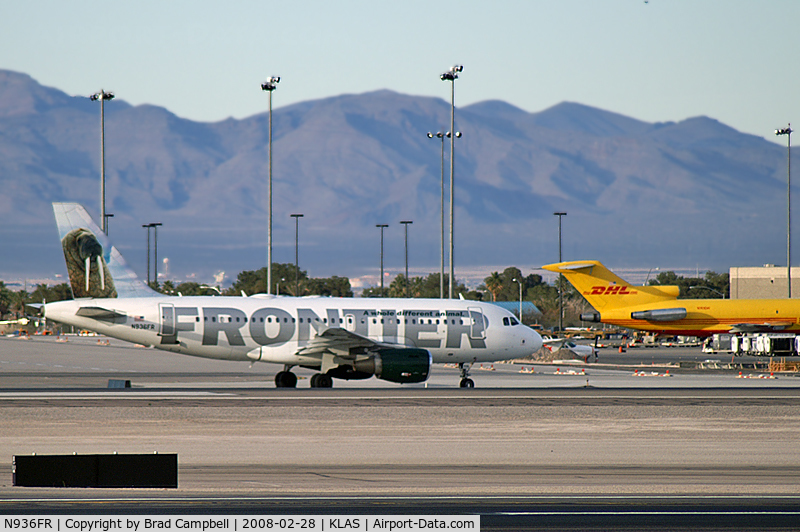 N936FR, 2005 Airbus A319-111 C/N 2392, Frontier Airlines - 'Earl the Walrus' / 2005 Airbus A319-111