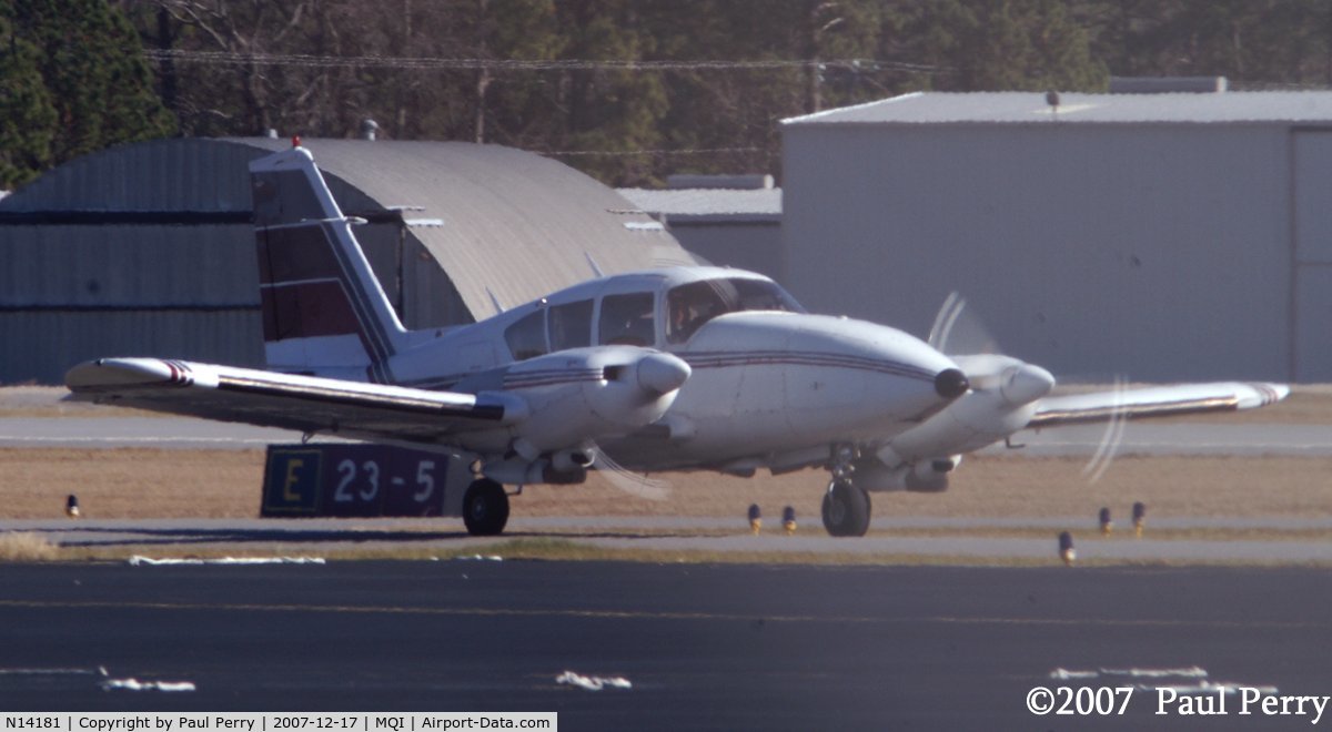 N14181, 1971 Piper PA-23-250 Aztec C/N 27-4746, Taxiing in at Dare County