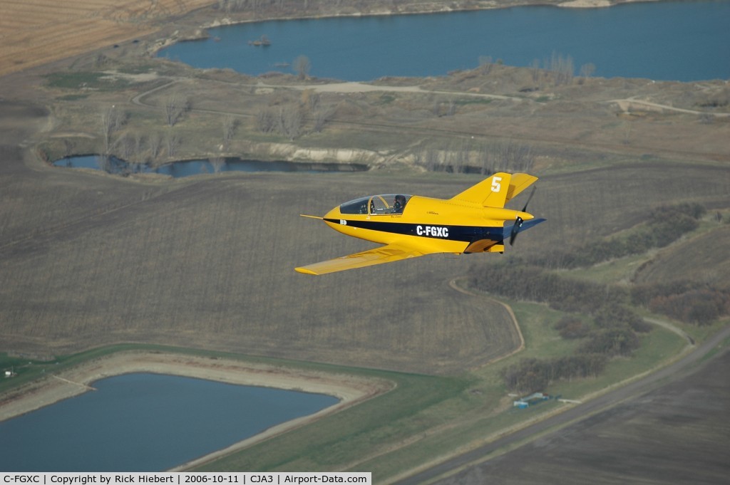 C-FGXC, 2006 Bede BD-5B C/N 1084, CFGXC in flight in Southern Manitoba
