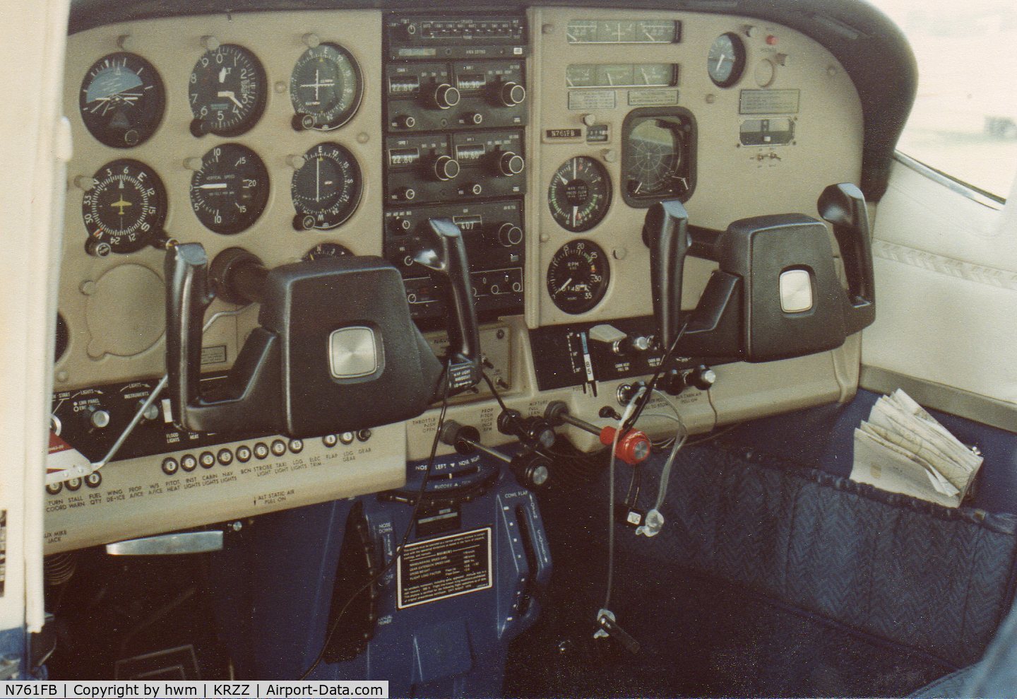 N761FB, 1977 Cessna 210M Centurion C/N 21062212, original panel