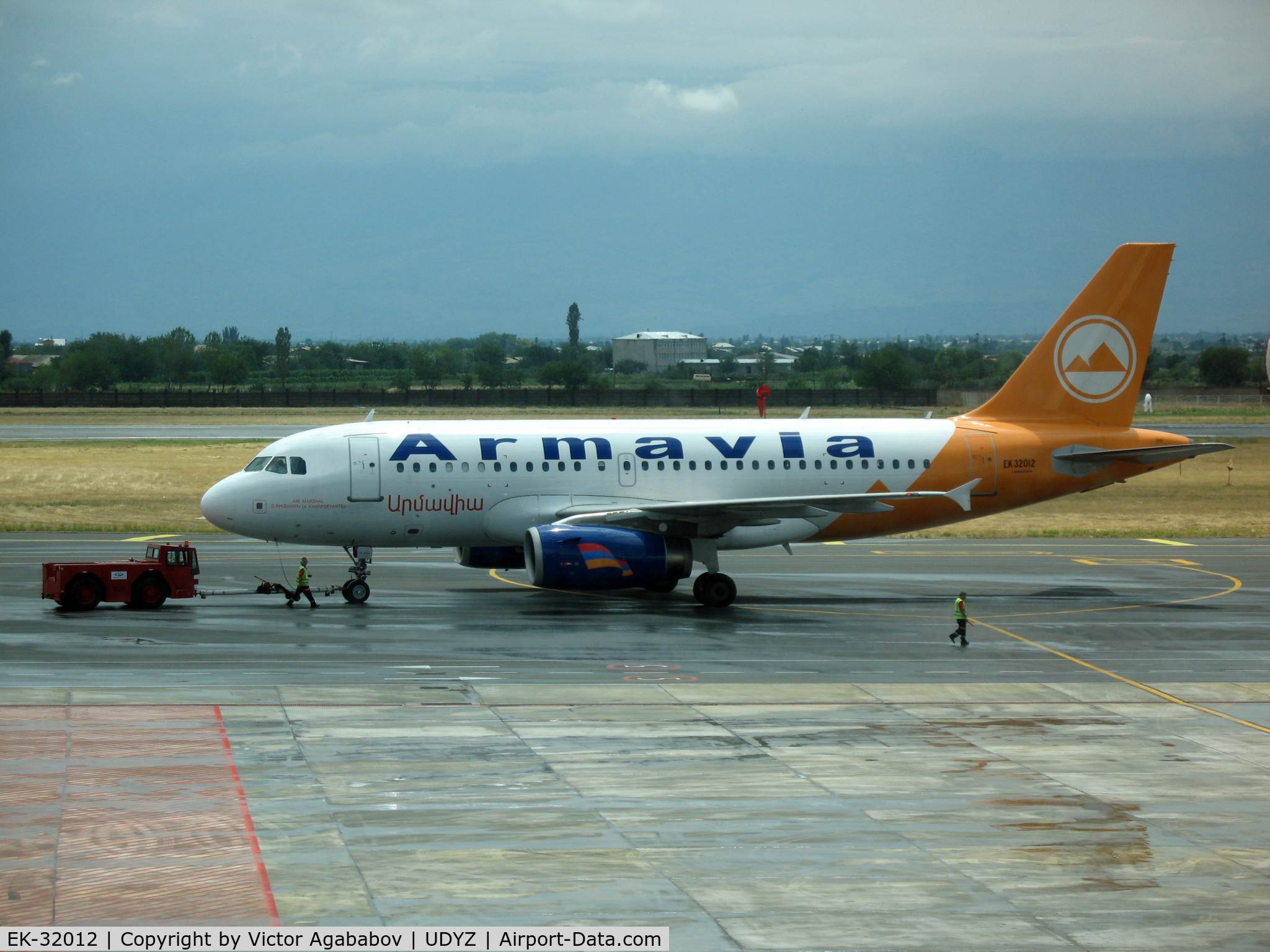 EK-32012, 2004 Airbus A319-132 C/N 2362, Armavia 320 @ Zvartnots Airport
