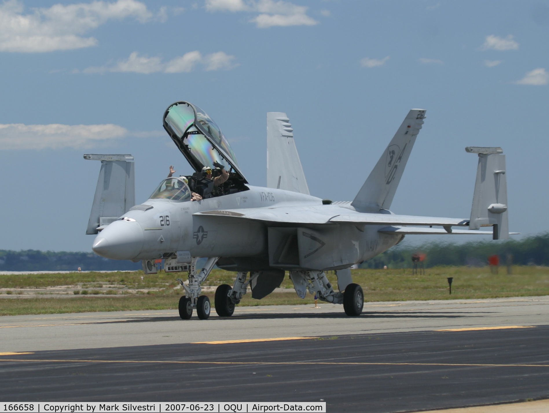 166658, Boeing F/A-18F Super Hornet C/N F136, Quonset Point, RI 2007