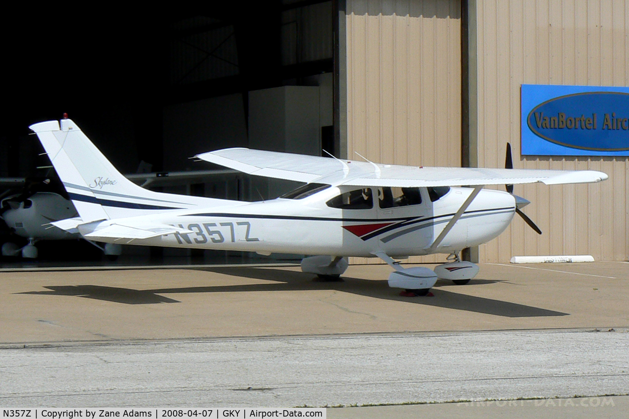 N357Z, Cessna 182S Skylane C/N 18280093, At Arlington Municipal