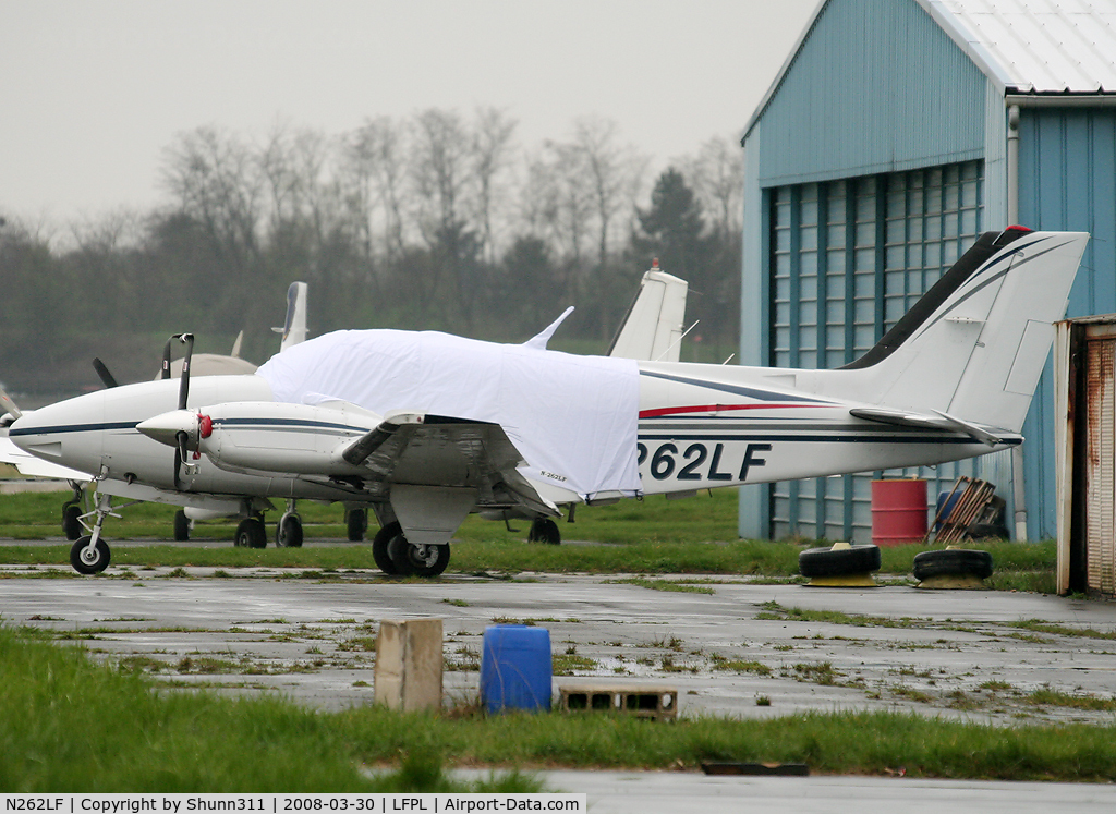 N262LF, 1984 Beech 58 Baron C/N TH-1400, Parked at LPFL...