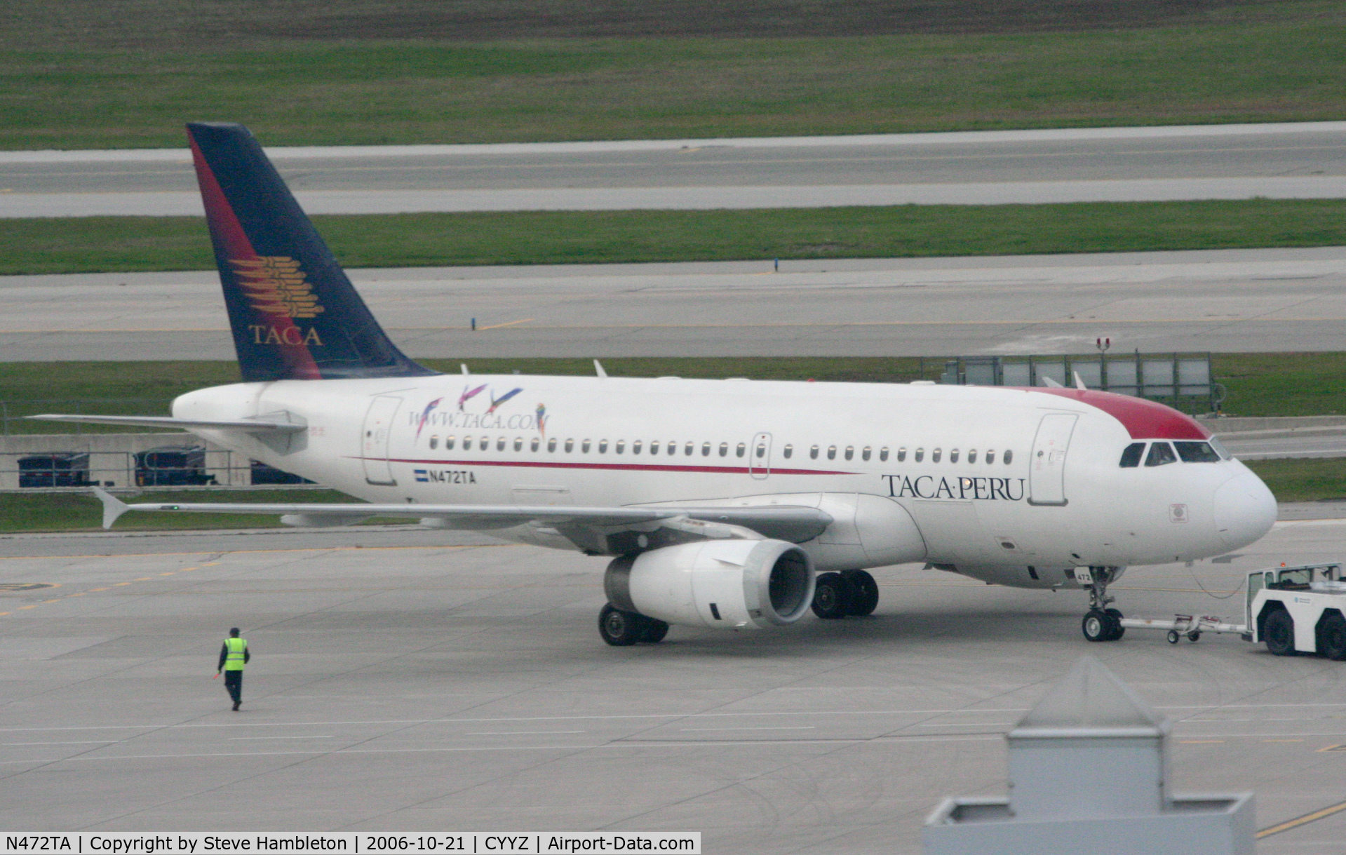 N472TA, 1999 Airbus A319-132 C/N 1113, Taken from the bedroom window of the Sheraton Hotel
