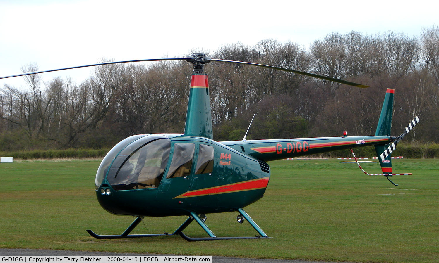 G-DIGG, 2007 Robinson R44 Raven II C/N 11904, One of 8 Helicopter vistors to Barton Airfield for the Manchester United v Arsenal Soccer match