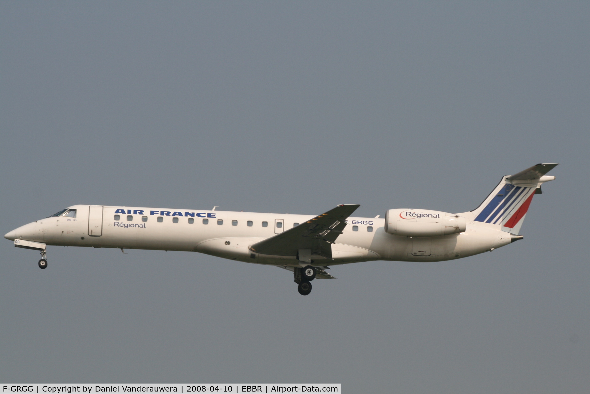 F-GRGG, 1999 Embraer ERJ-145EP (EMB-145EP) C/N 145118, arrival of flight AF3212 to rwy 25L