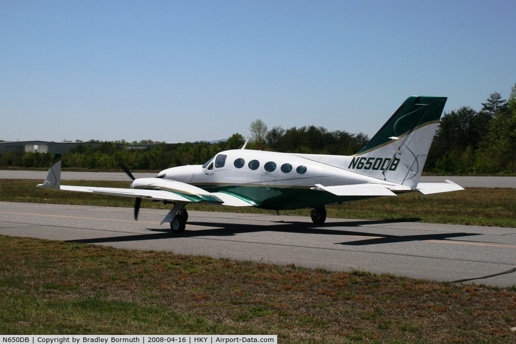 N650DB, 1982 Cessna 414A Chancellor C/N 414A0853, A great day to take pictures.