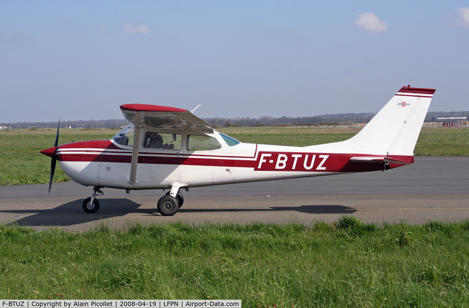 F-BTUZ, Reims F172L Skyhawk C/N 0903, port side