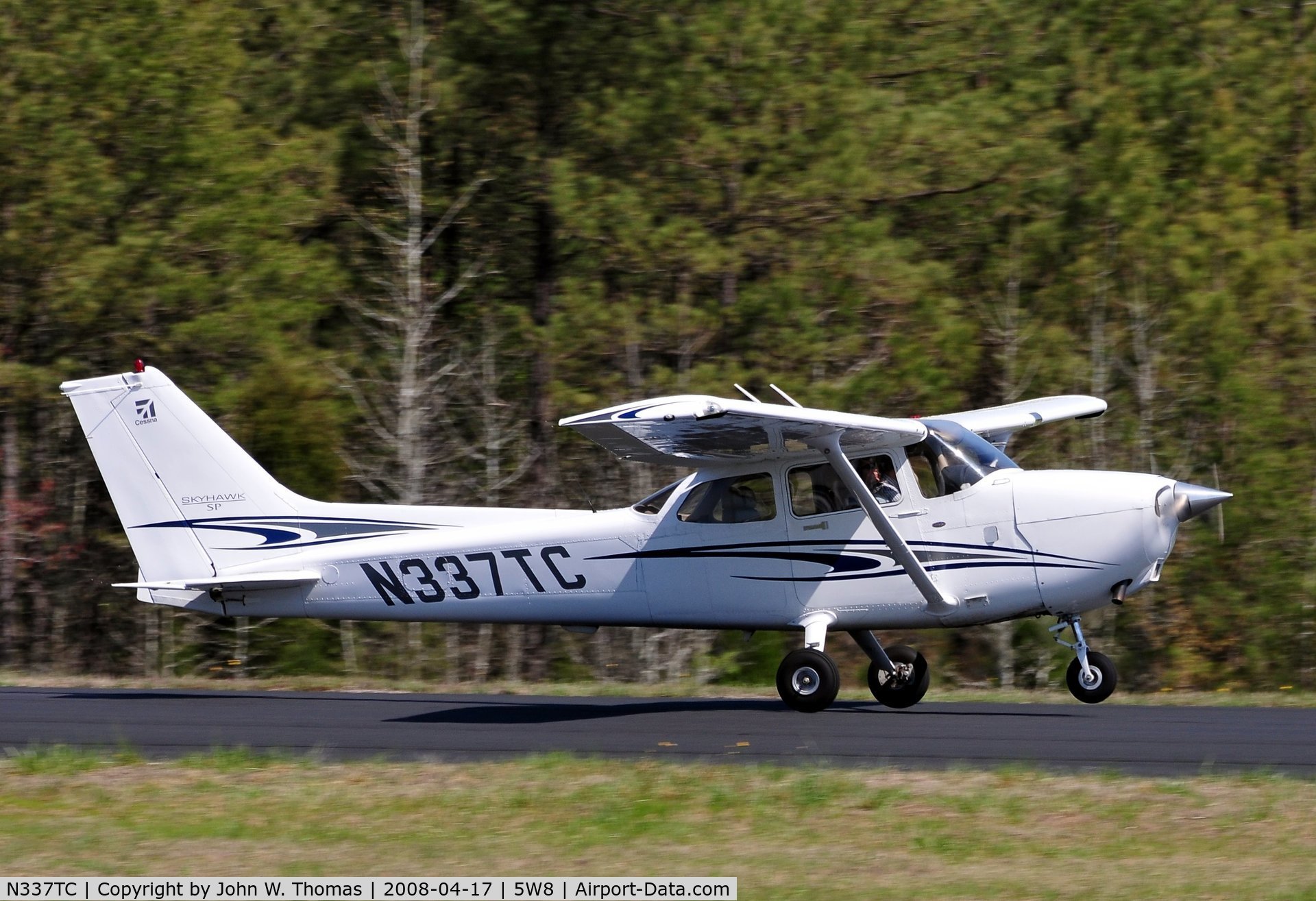 N337TC, Cessna 337H Super Skymaster C/N 33701868, Departing runway 22