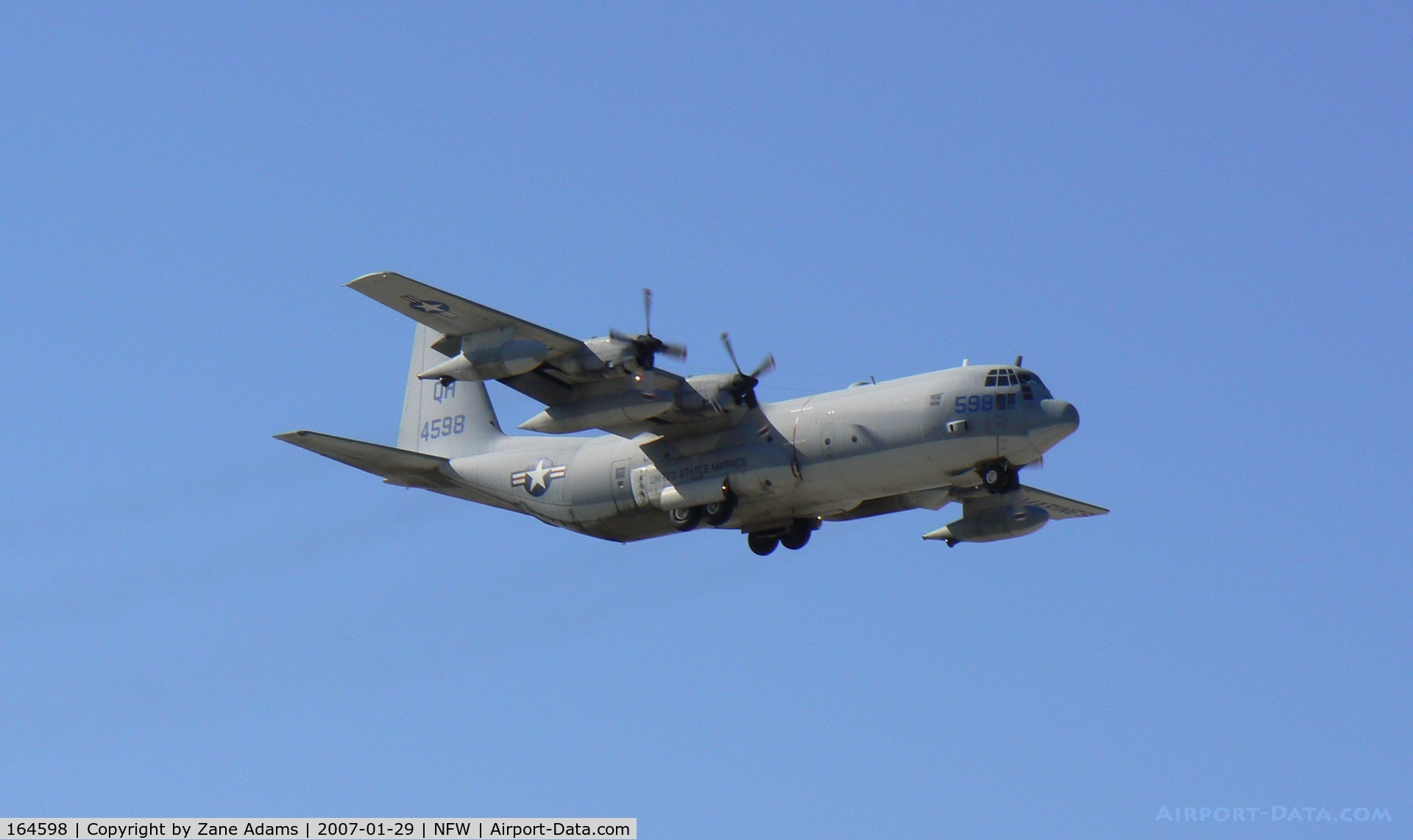 164598, Lockheed KC-130T-30 Hercules C/N 382-5263, Landing at Carswell Field