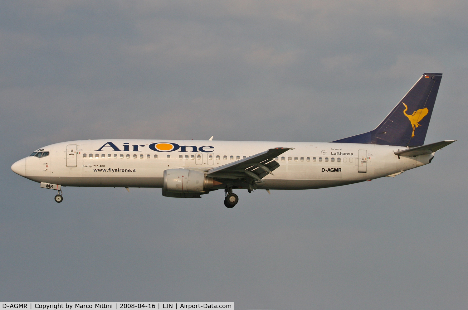 D-AGMR, 1992 Boeing 737-430 C/N 27007, Landing at Milano LIN