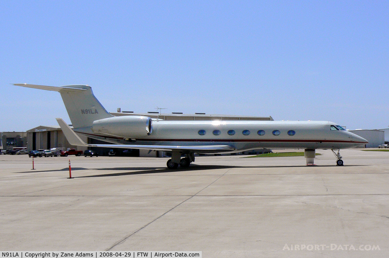 N91LA, 2003 Gulfstream Aerospace GV-SP (G550) C/N 5027, At Meacham Field