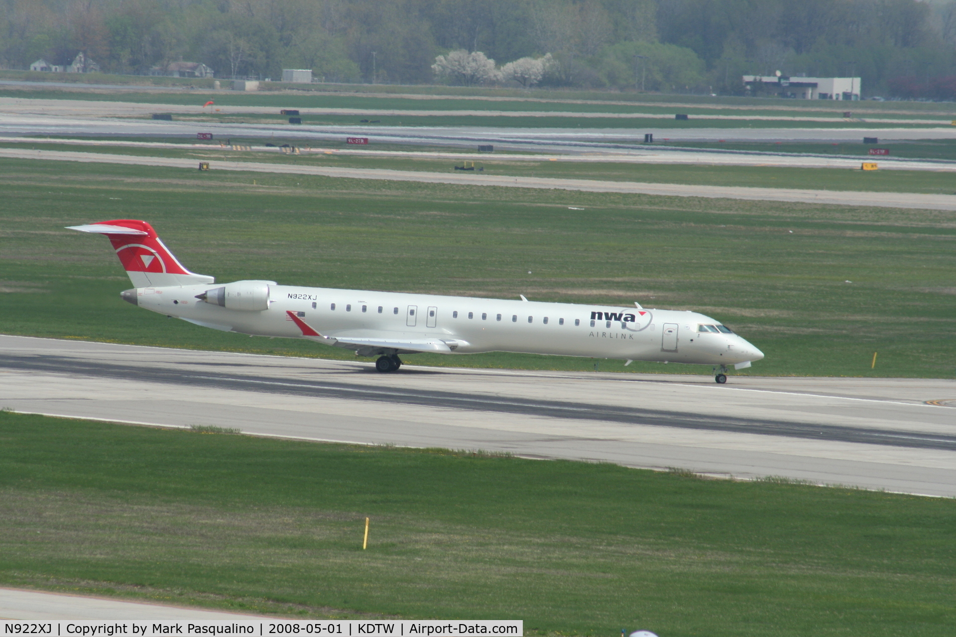 N922XJ, 2008 Bombardier CRJ-900LR (CL-600-2D24) C/N 15174, CL600-2D24