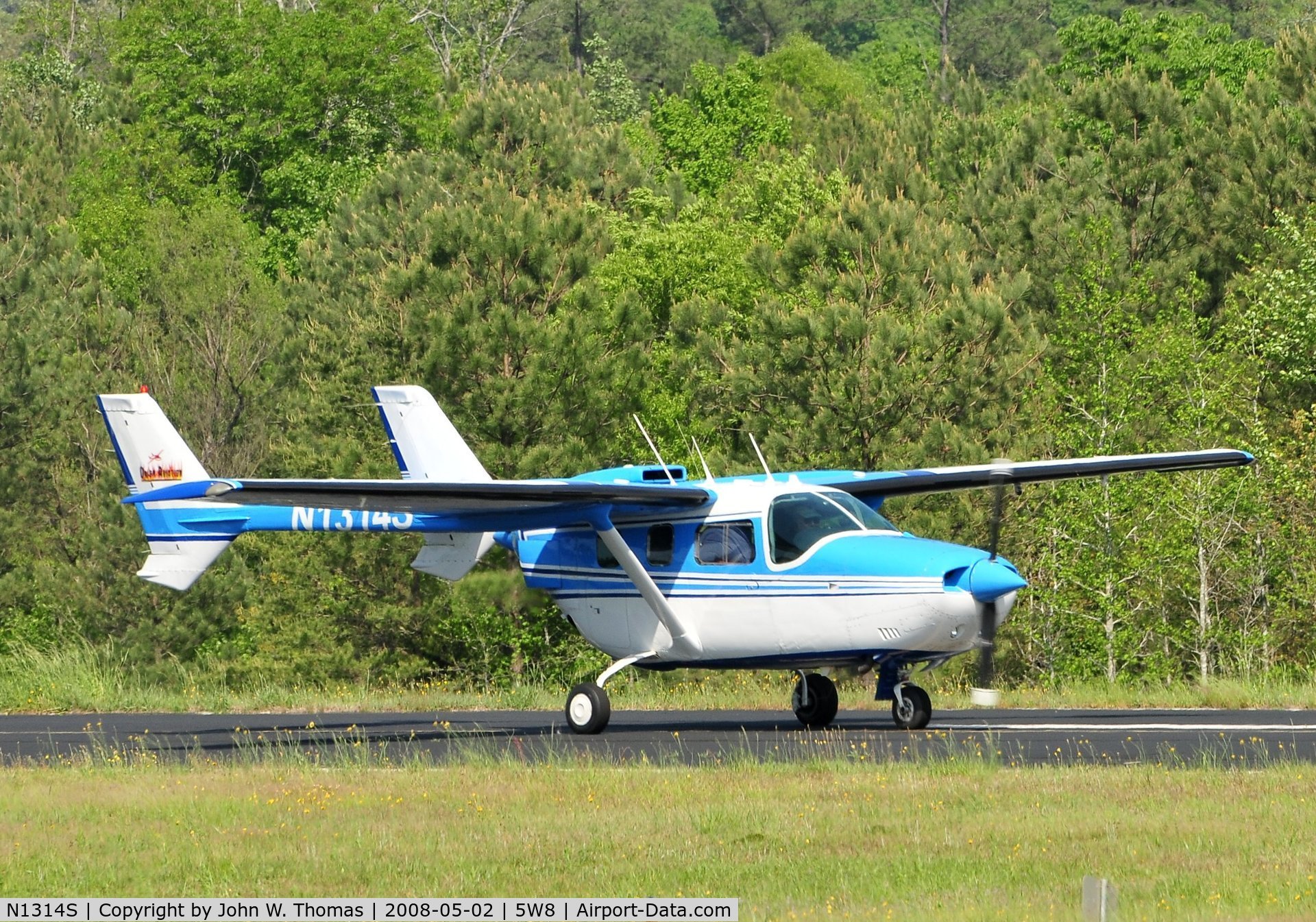 N1314S, Cessna T337H Turbo Skymaster C/N 33701902, Arriving runway 22
