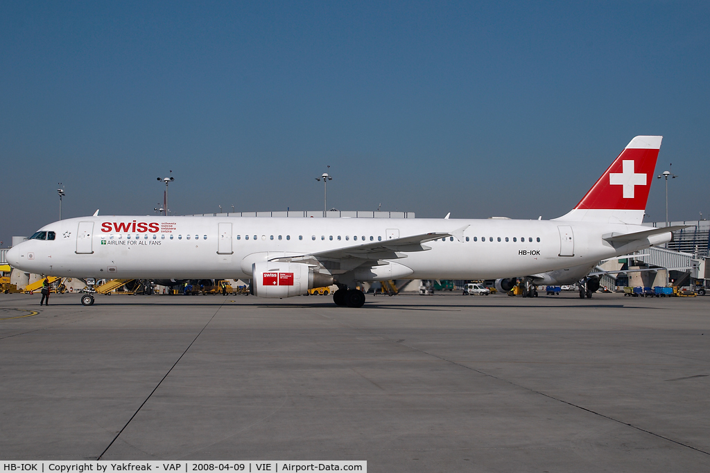 HB-IOK, 1999 Airbus A321-111 C/N 987, Swiss Airbus 321
