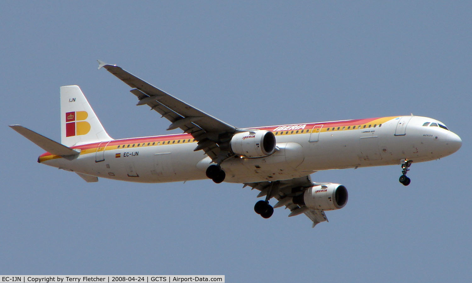 EC-IJN, 2002 Airbus A321-211 C/N 1836, Iberia A321 on the lunchtime arrival into Tenerife South from Madrid