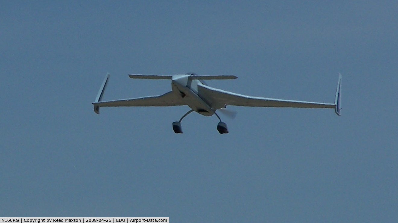 N160RG, 1989 Rutan Long-EZ C/N 88-1704, Long EZE fly over