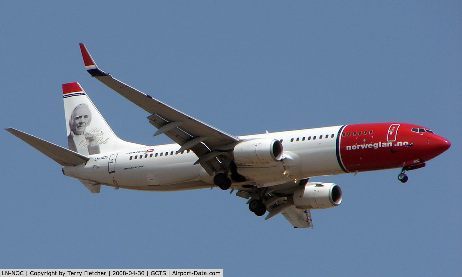 LN-NOC, 2001 Boeing 737-81Q C/N 30785, Norwegian Shuttle B737 approaches Tenerife South