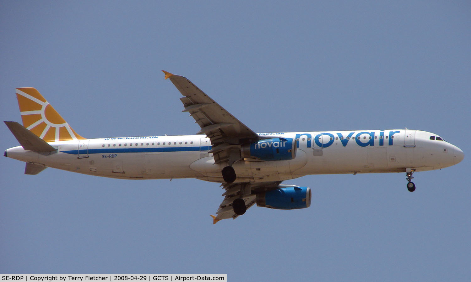 SE-RDP, 2005 Airbus A321-231 C/N 2410, Novair A321 on approach to Runway 08 at Tenerife South